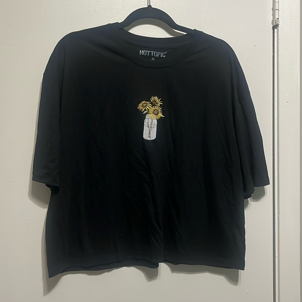 EUC Hot Topic Cropped Sunflower T-Shirt